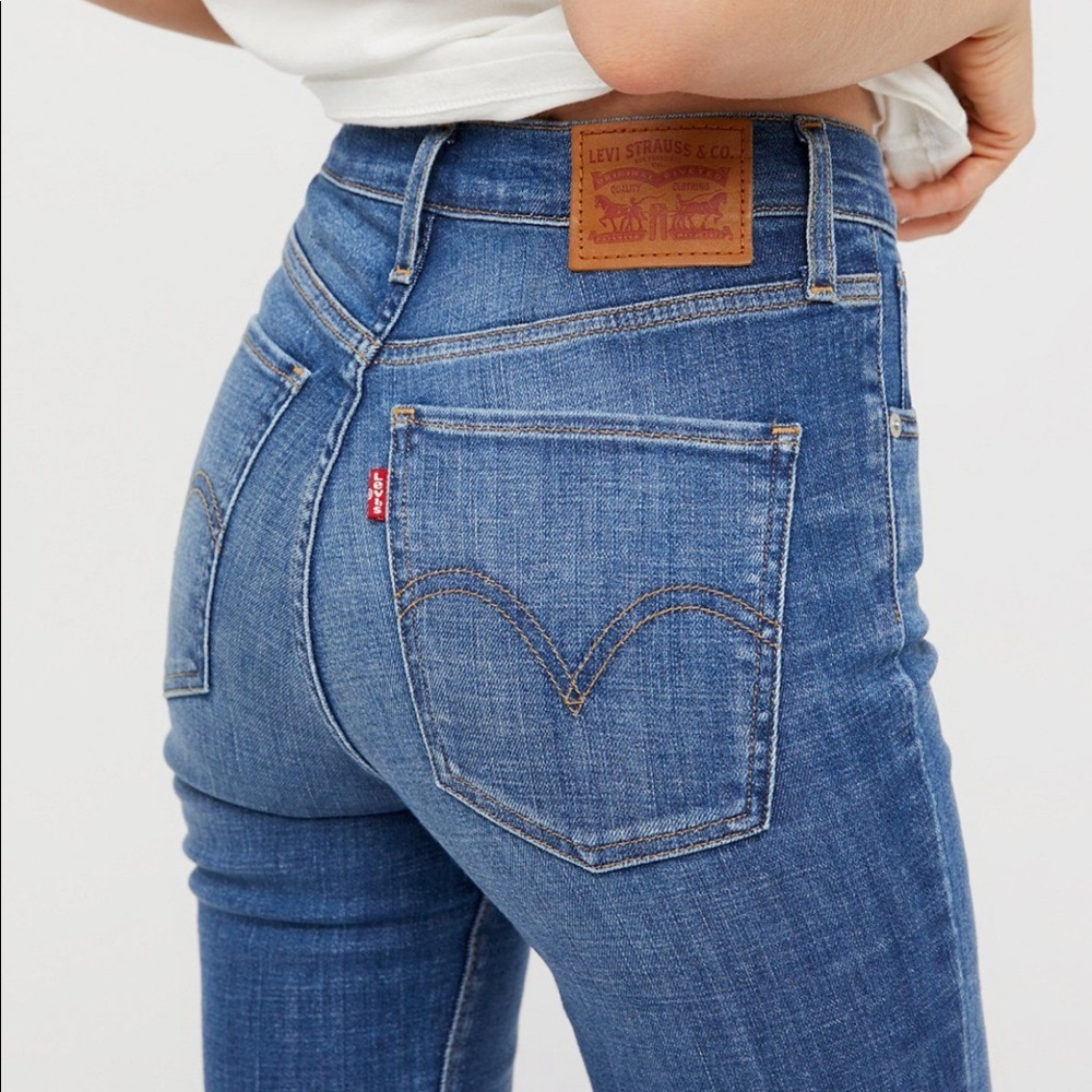 Levi’s Mike High Skinny in Shut the Front Door